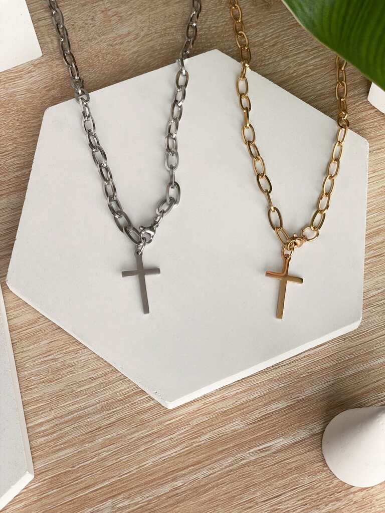 collier croix catholique acier inoxydable tendance