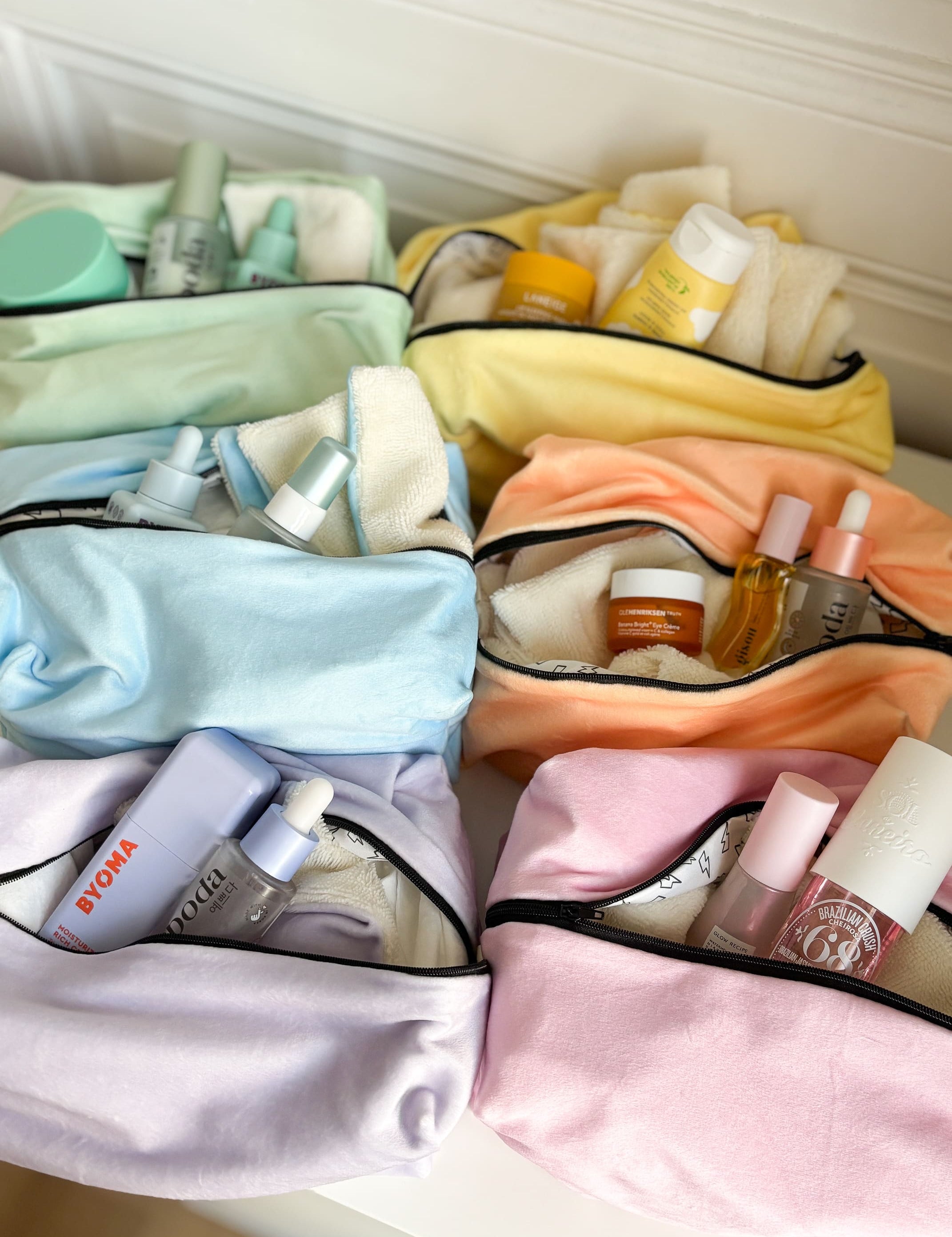 trousse-beaute-pastel-arcenciel-topo.jpg